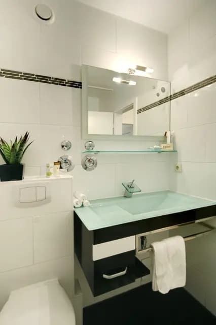 Studio near Petuelring metro station