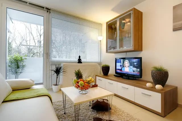 Studio near Petuelring metro station