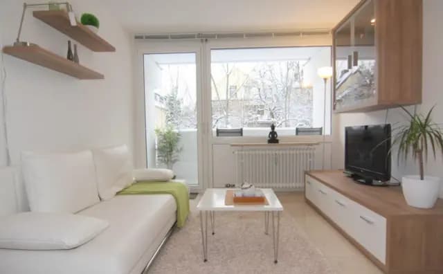 Studio near Petuelring metro station