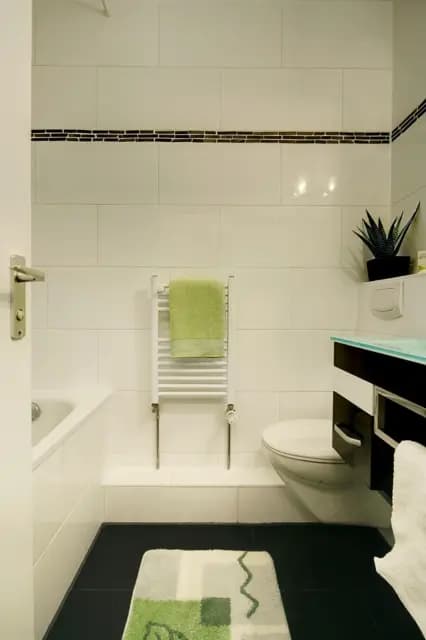 Studio near Petuelring metro station