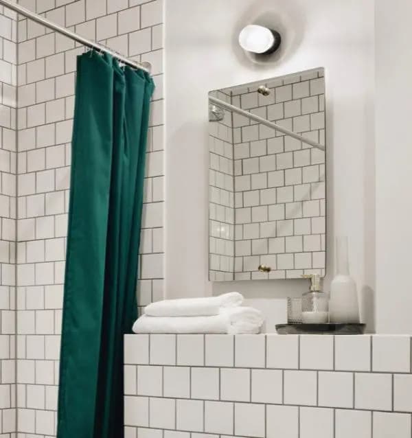 Great studio right next to U Frankfurter Tor metro station