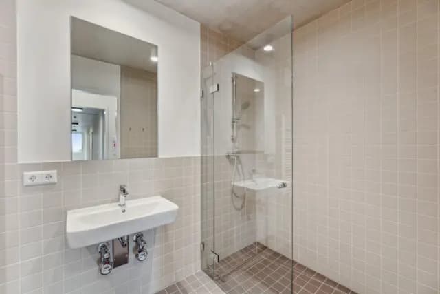 Adorable studio steps away from Rummelsburg station