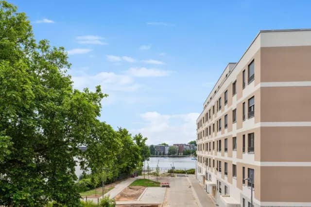Adorable studio steps away from Rummelsburg station