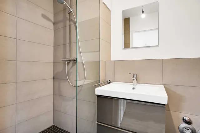 Modern studio with balcony in Herzberge