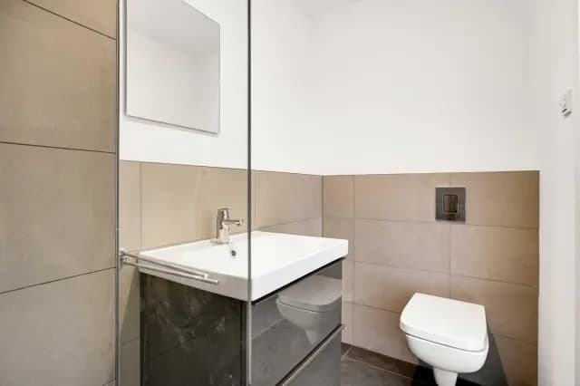 Modern studio with balcony in Herzberge