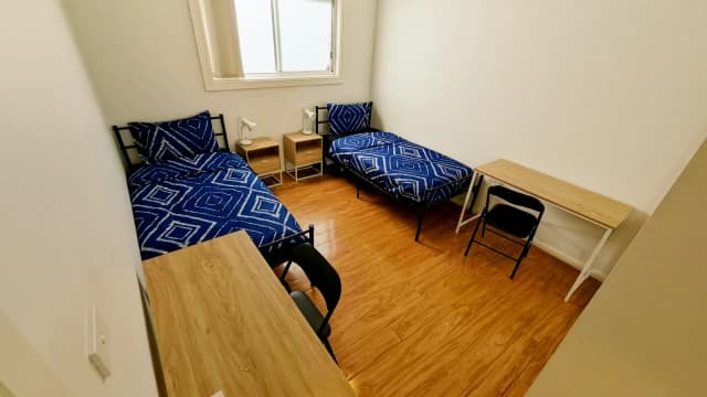 Share room