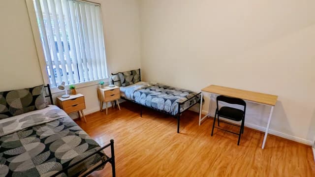 Share room