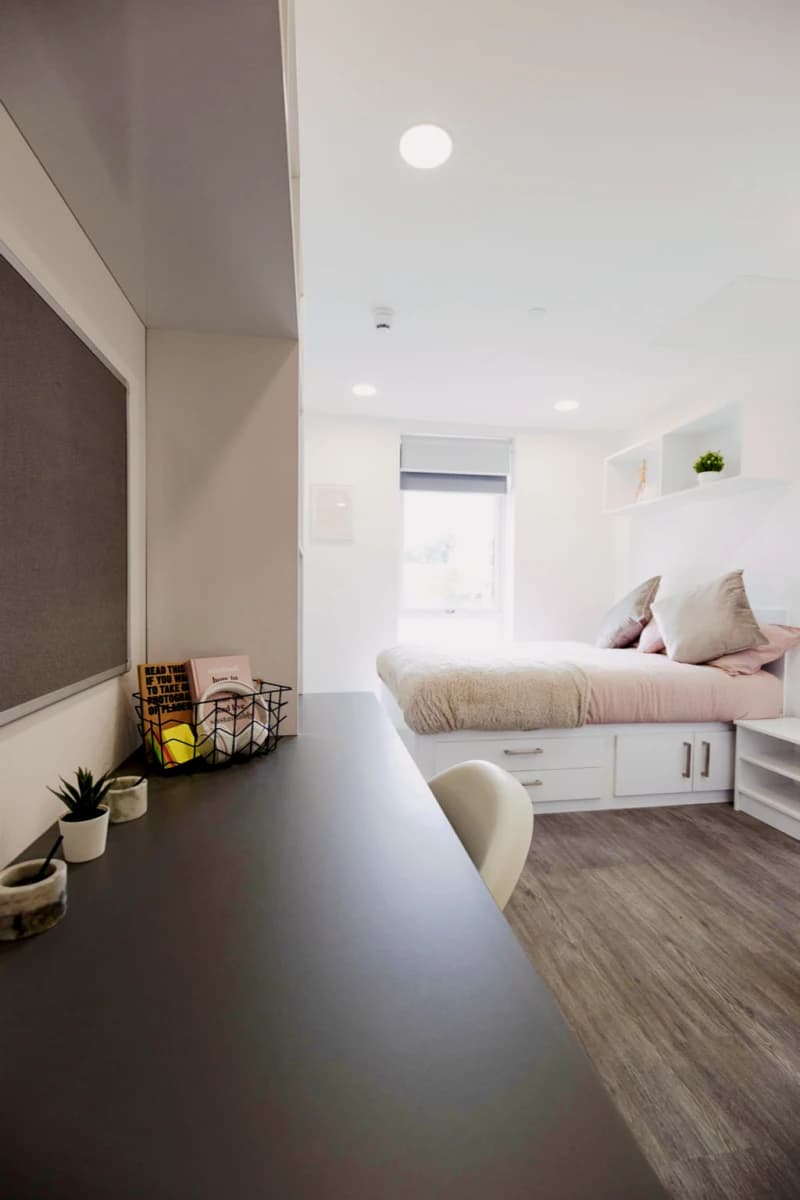 7 Bed Classic En-suite