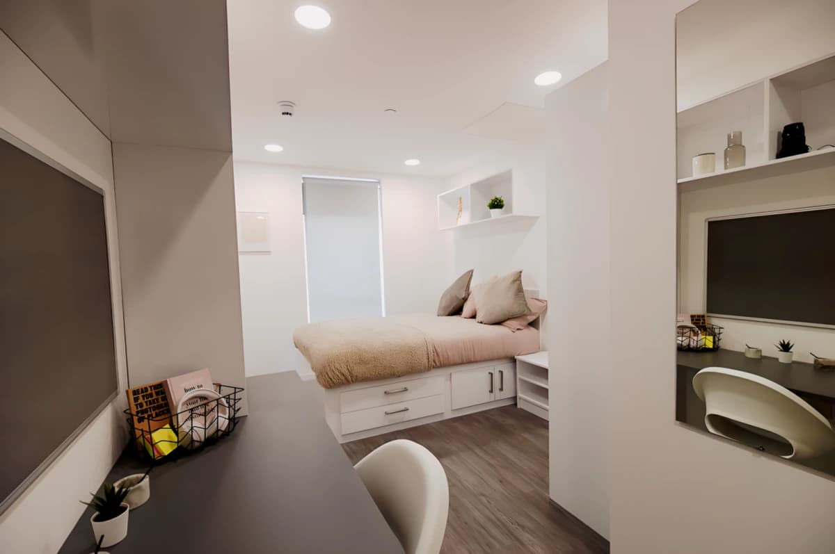7 Bed Classic En-suite