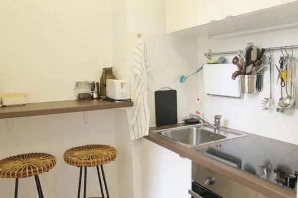 Bright and comfortable studio near the Frankfurter metro