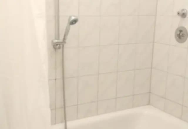 A beautiful flat for single/couple in Schillerkiez on Hermannstrasse, Neukölln