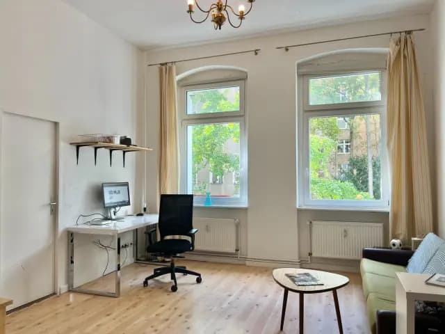 studio in Moabit image 2