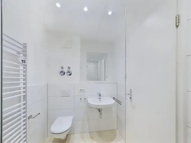 Unfurnished studio with terrace near S-Bhf Lichtenberg