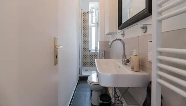 Charming studio near the Hermannstraße train station