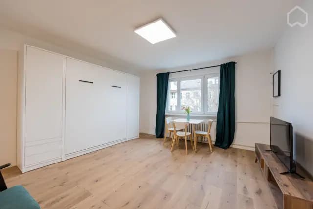 Bright loft in quiet street