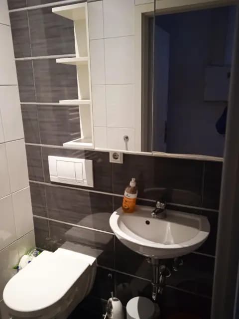 Small 1-bedroom apartment in Friedrichshain