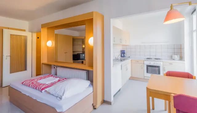Charming studio with a balcony, in Friedenau