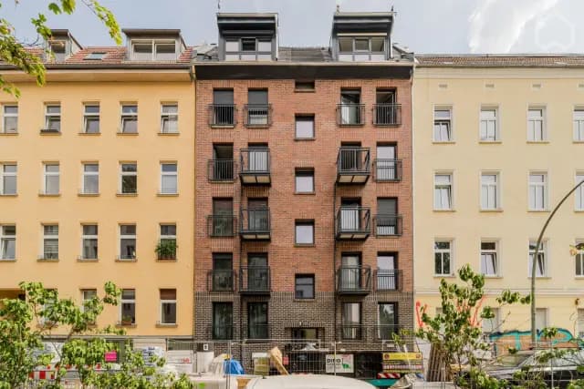 studio in Friedrichshain image 2