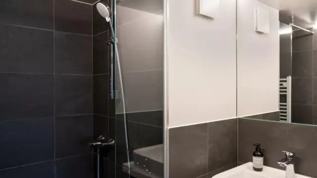 Modern studio inclusive of outdoor pool, co-working and gym in Munich Obersendling