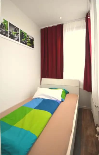 Lovely studio in a student residence, not far from Frankfurt main train station