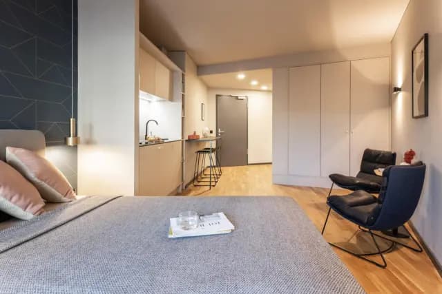 Really cool studio in a residence, in Flughafen