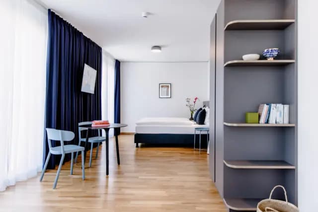 Executive Studio close to Moosach metro station
