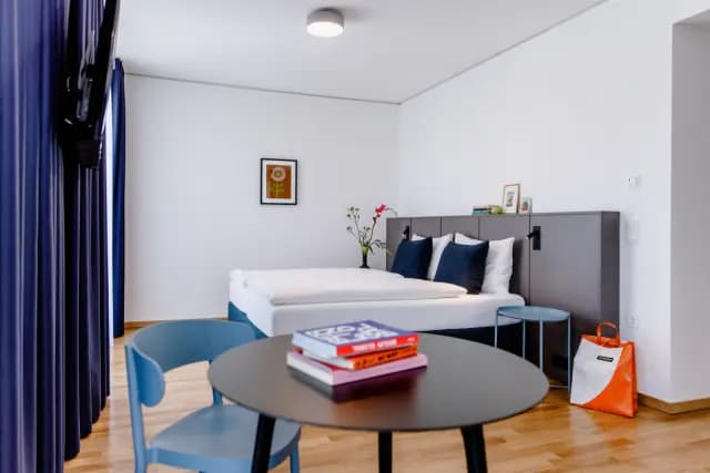 Executive Studio close to Moosach metro station