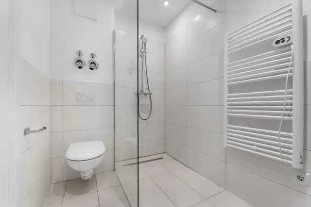 Unfurnished studio in Lichtenberg