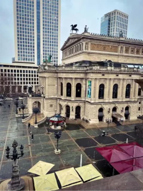 Opernplatz