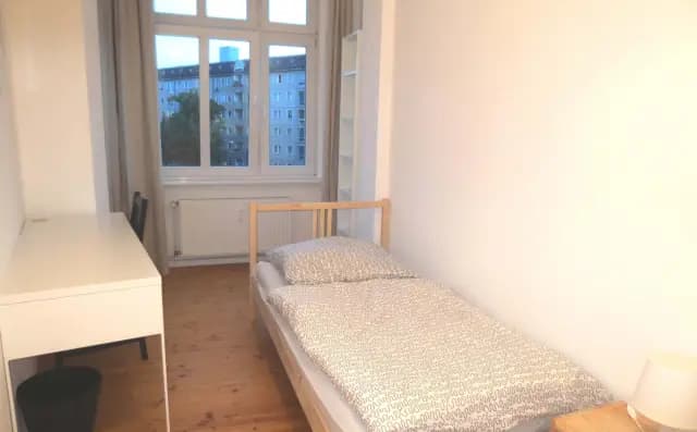 Hallandstrasse 1DE-01-103M