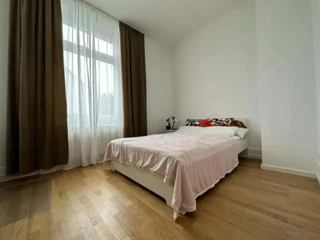 Schwarzburgstr 40 60318 Frankfurt am Main Nordend