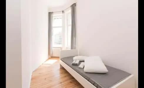 Hermannstr.233 - 8 Zimmer WG / Alias: 002-003/Z/0206