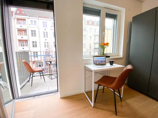 Lovely studio with a balcony in Friedrichshain