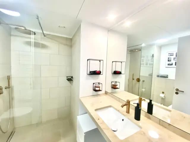 Spacious studio near the Ostbahnhof train station