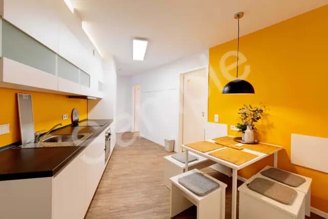 STUDENTS ONLY - Fully furnished private room in a 5 people shared apartment.