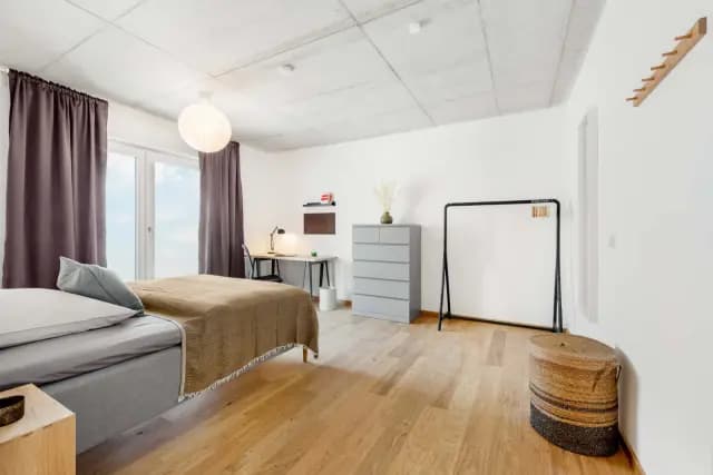 Room 1 Jumbo