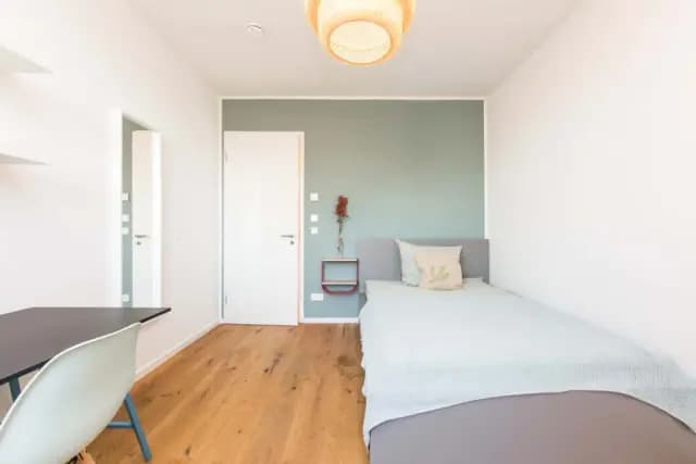 Zimmer in der Nazarethkirchstrasse 51 (Aufgang E)