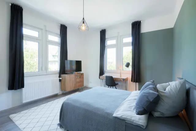 Zimmer in der Saalburgallee