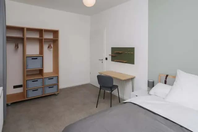 Zimmer in der Mullerstrasse A
