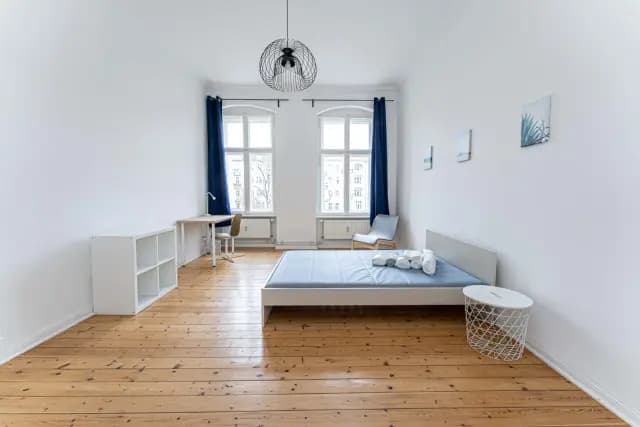 Wisbyer Str. 71-  VH 2. OG links (Pyur)