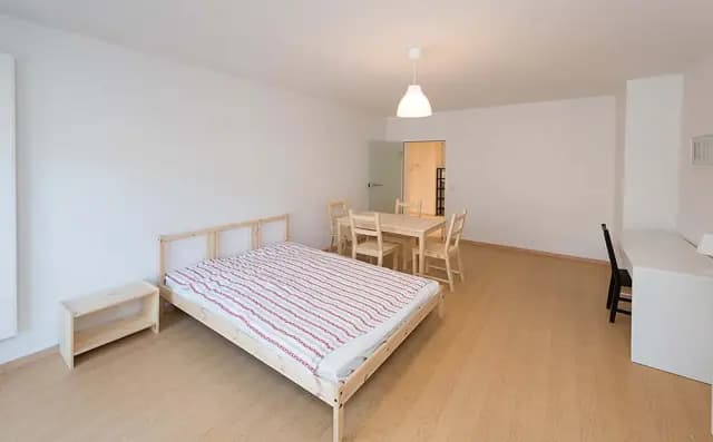 Leopoldstrasse 105DE-02-035M