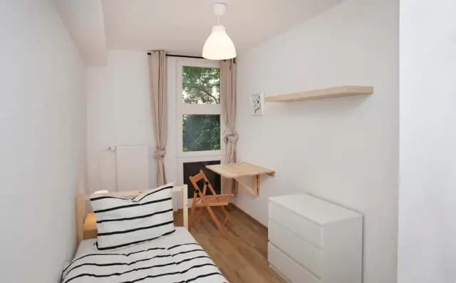 Charlottenstrasse 97BDE-01-231M