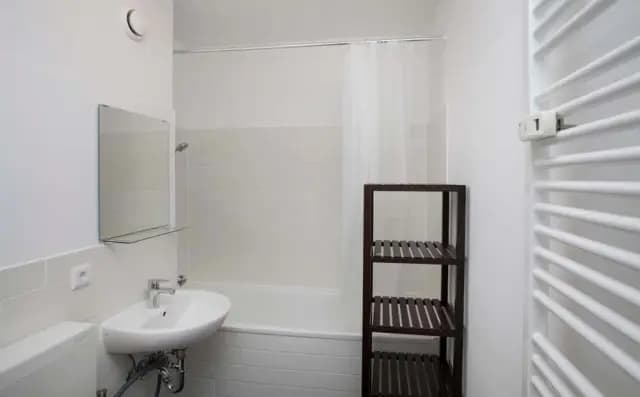 Zimmer in der Charlottenstrasse B