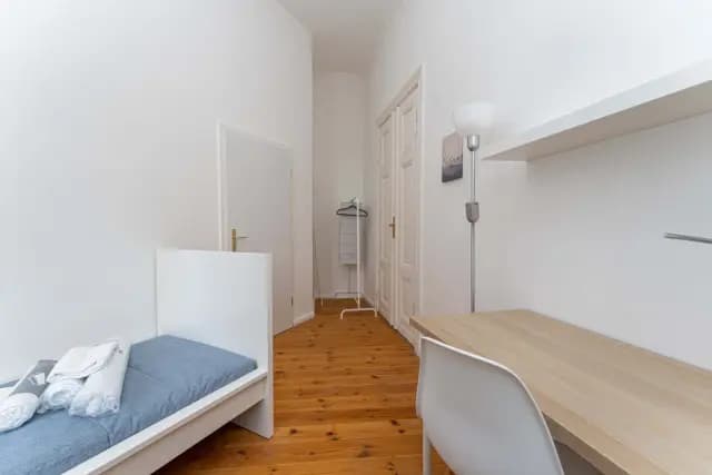 GREIFSWALDER STR. 216-  VH 1. OG links (Gigacube)