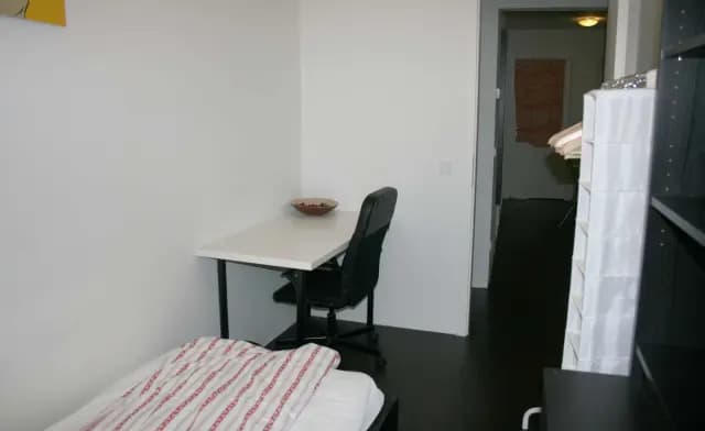 Zimmer in der Bernhard-Weiss-Strasse -
