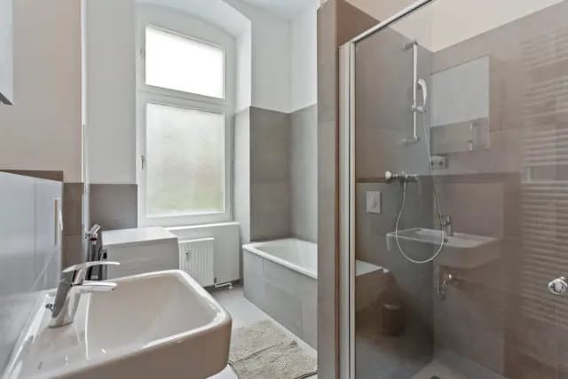 Waldstrasse 37DE-01-075-001H