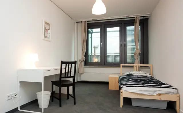 Zimmer in der Taunusstrasse