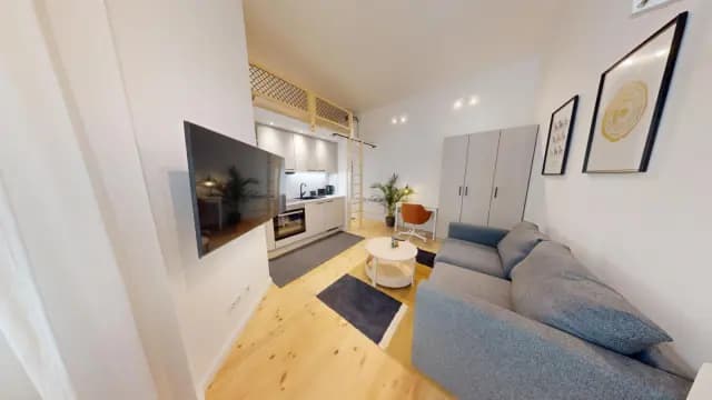 Welcoming and bright studio loft in Moabit