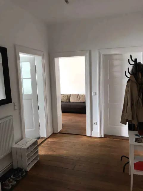 Zimmer in der De-Neufville Strasse