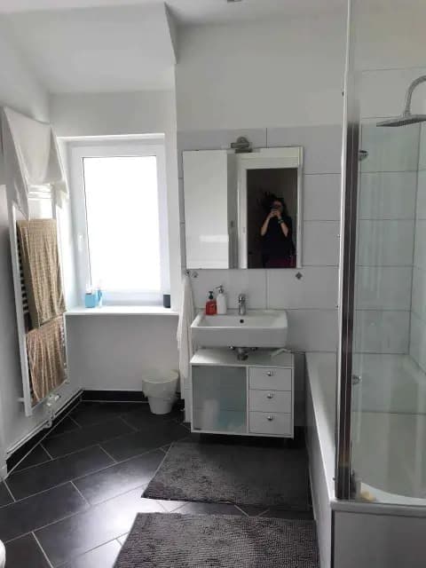 Zimmer in der De-Neufville Strasse